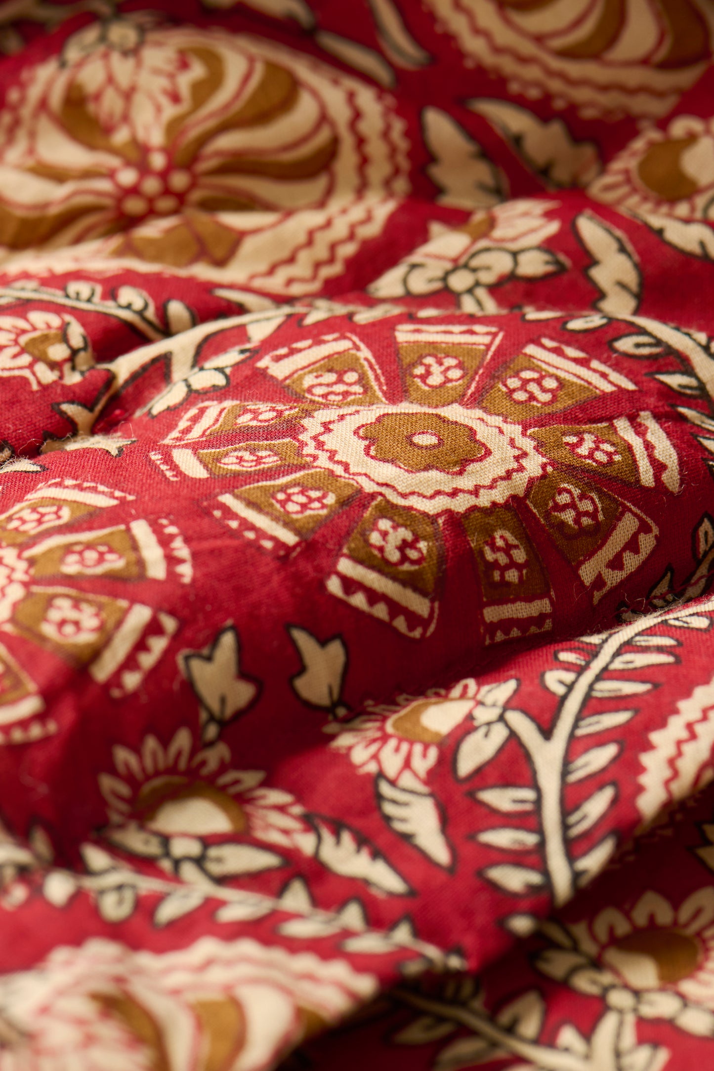 Cotton Quilt - Earth Red Pattern