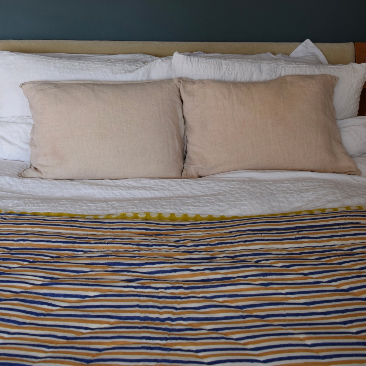 Cotton Quilt With Reverse Design - 130 x 170 cm - 60's Floral & Striped