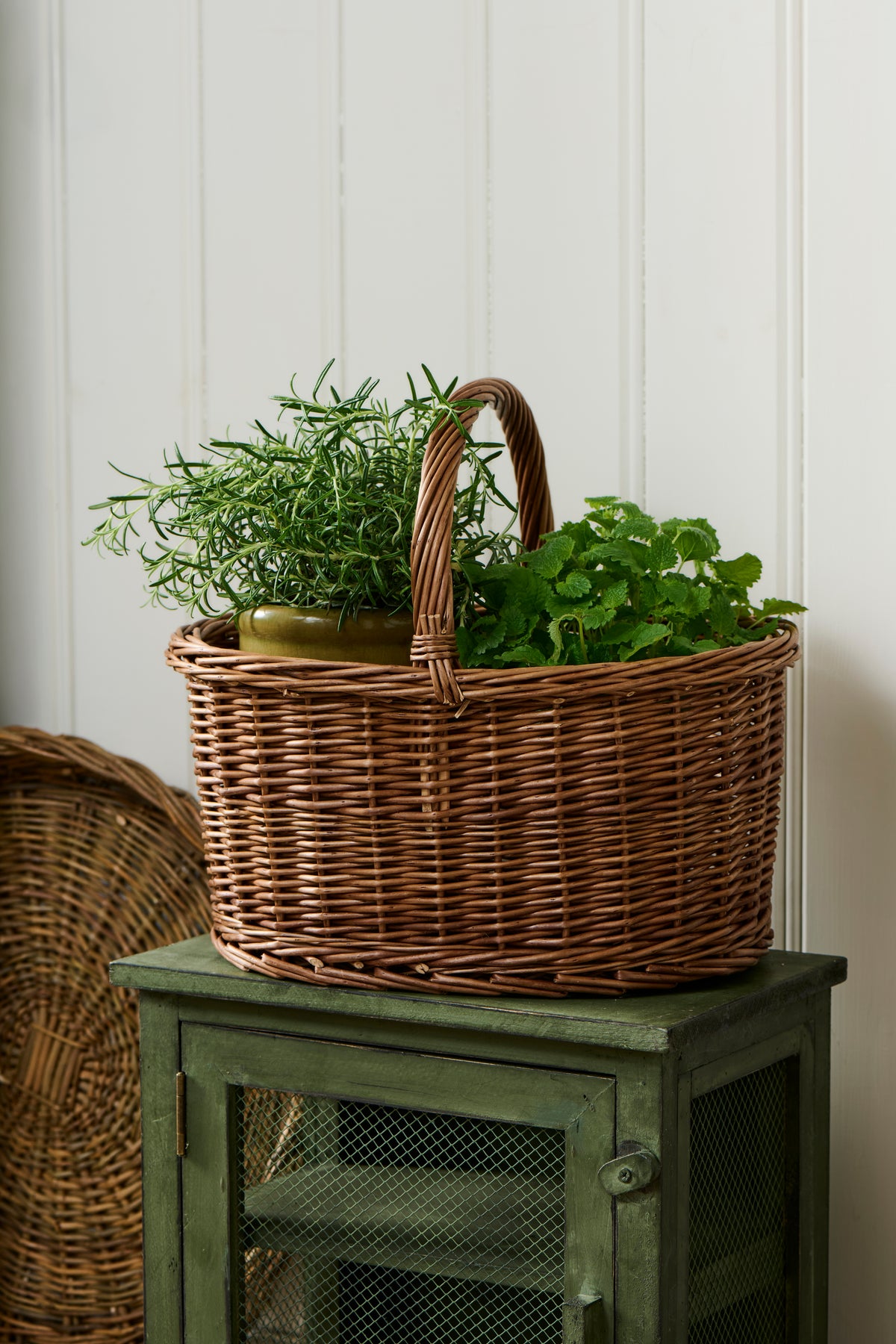 Handled Willow Basket - Oval